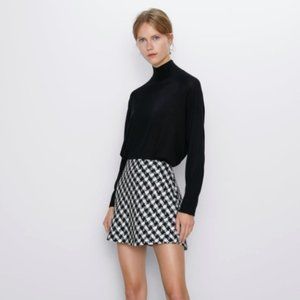 Houndstooth mini skirt